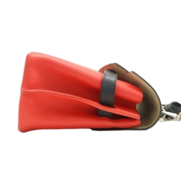 Authentic Louis Vuitton Leather Lockme Ever Bb Quartz Kabuki - Picture 3 of 9